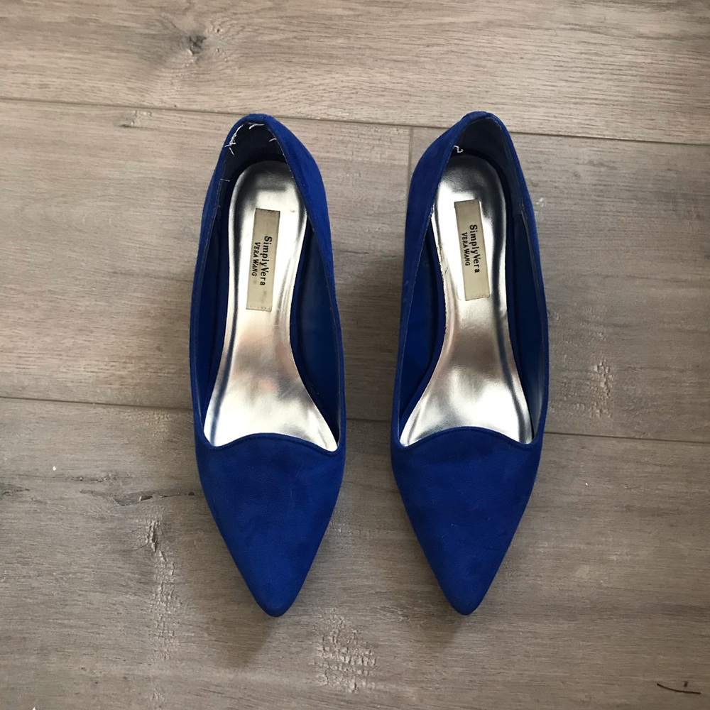 VERA WANG BLUE HEELS 👠